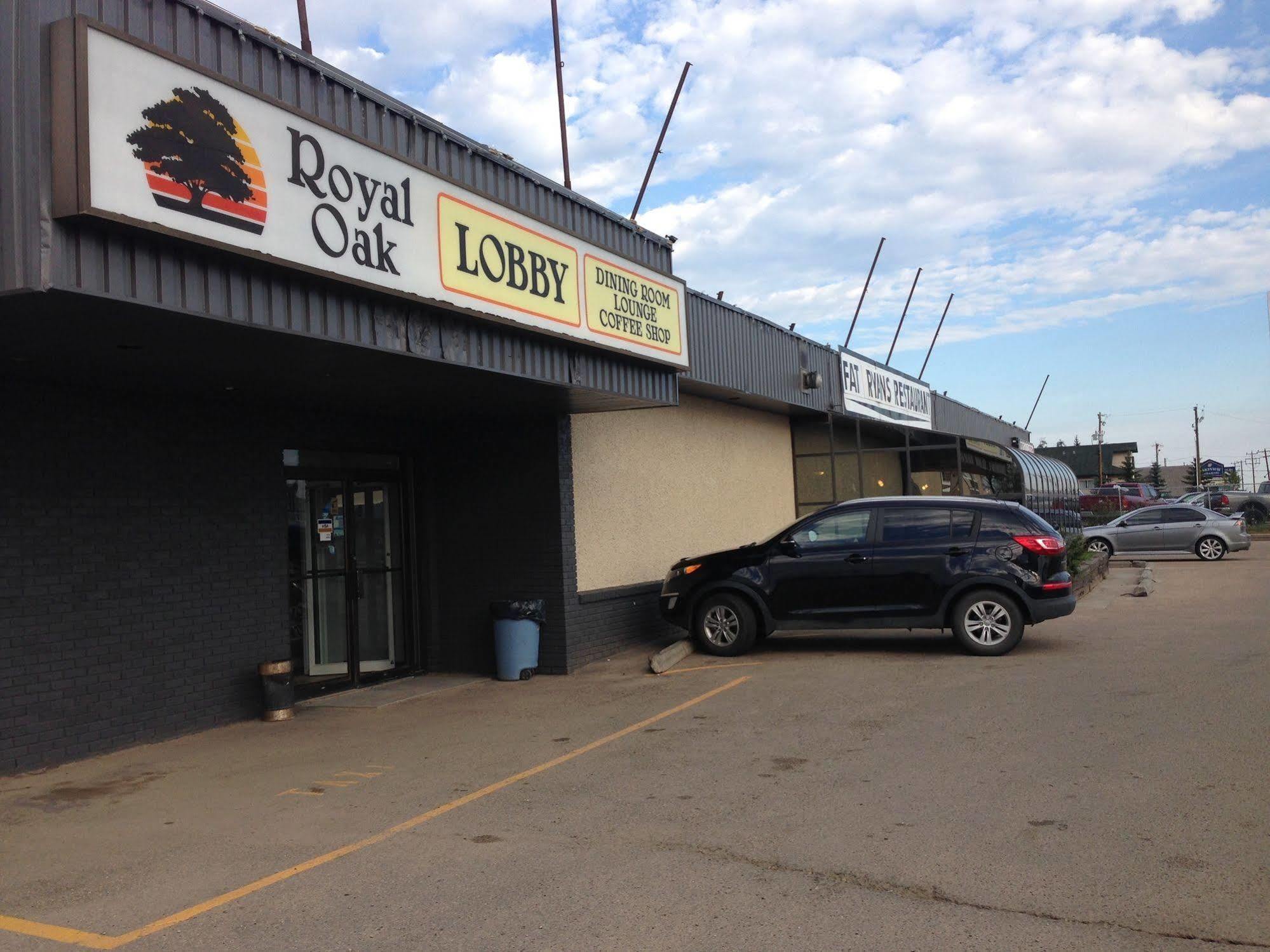 Skyvista Inn Whitecourt Exterior foto