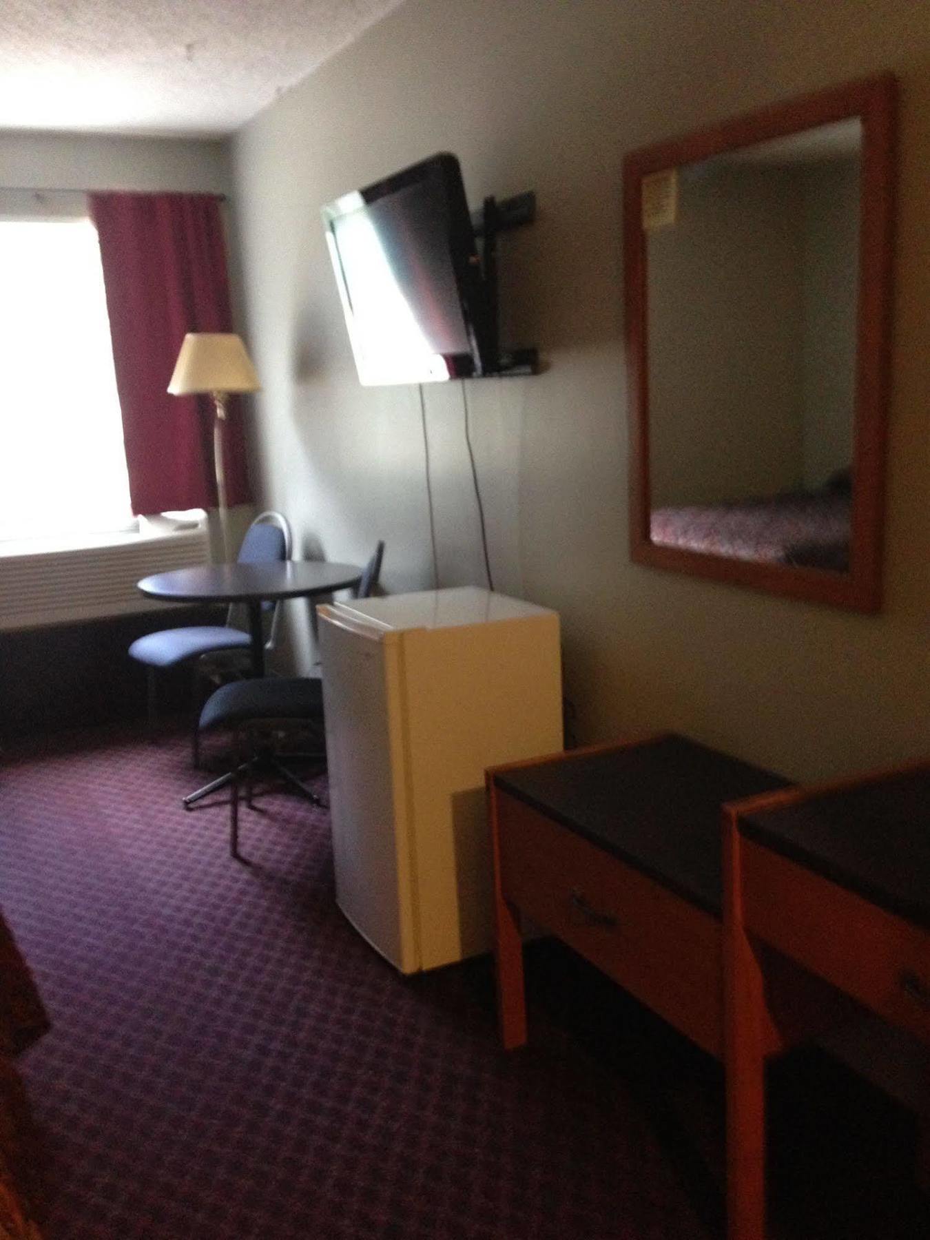 Skyvista Inn Whitecourt Exterior foto